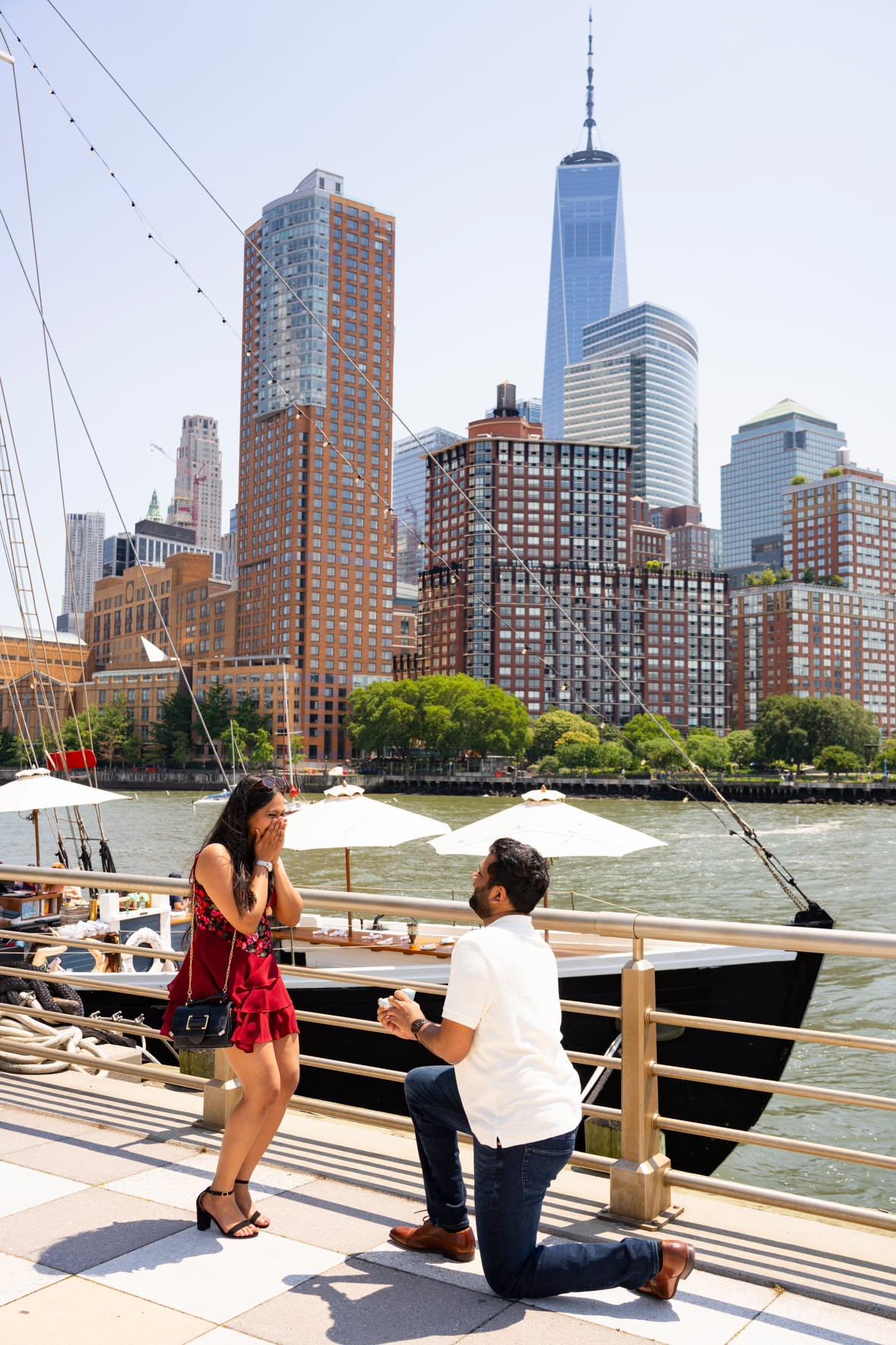 Prathamesh proposing to Aishwarya by the waterfront