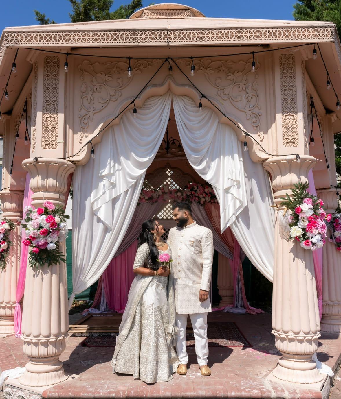 Aishwarya and Prathamesh under the mandap